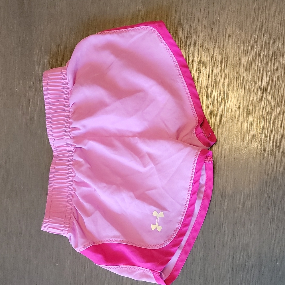 UA SHORTS